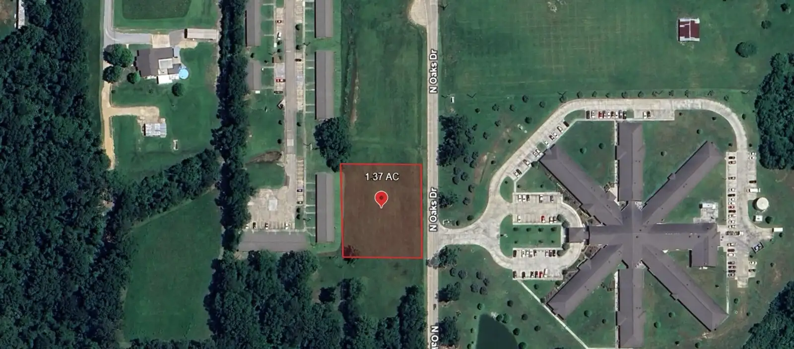 1.37 AC N Oaks Dr