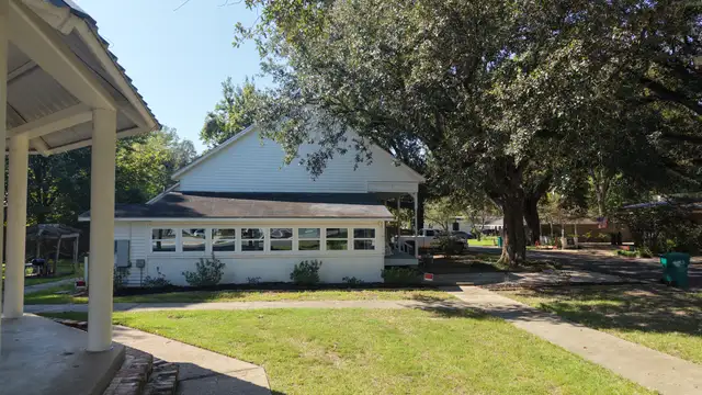 Historic Space in Downtown Zachary thumbnail 4