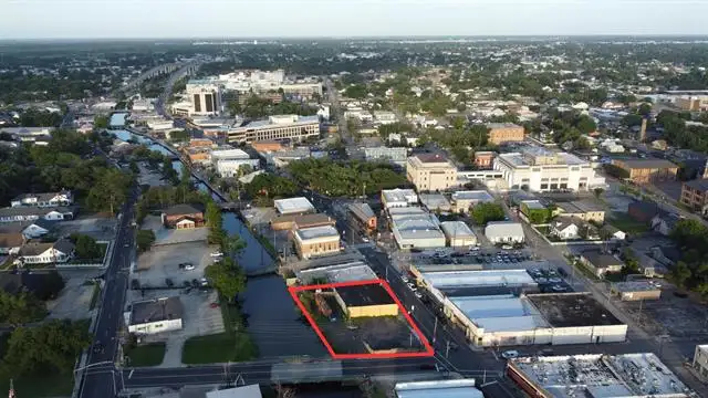 7809 Main Street thumbnail 3