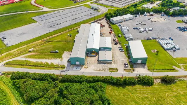 2534 Cummins Rd thumbnail 3