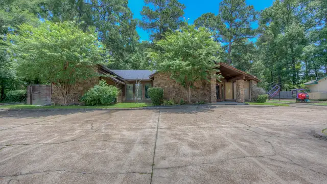 7101 Pines Rd thumbnail 2