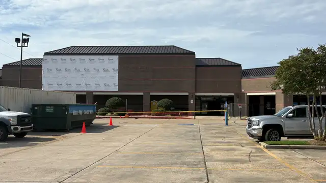 Sublease Space Adjacent to ALDI Grocery thumbnail 2