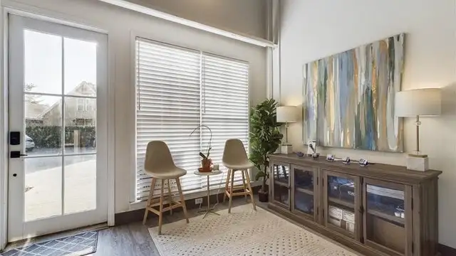 820 E Boston St Suite C thumbnail 2