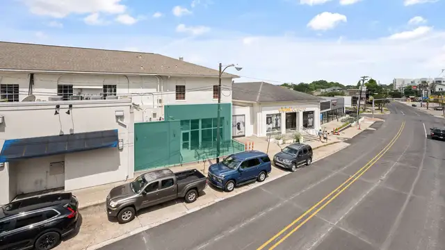 3340 Highland Rd thumbnail 2