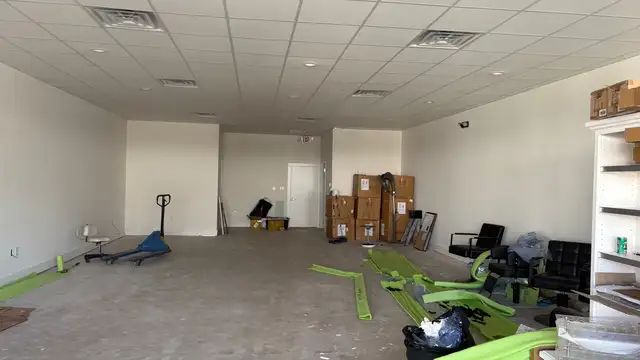 Professional Retail Spaces thumbnail 4