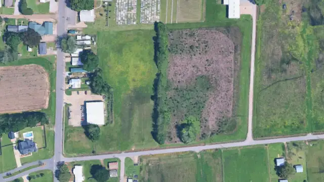 112 Credeur Rd thumbnail 4