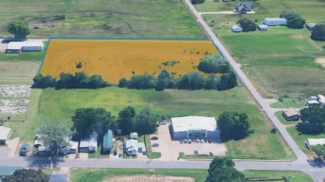 112 Credeur Rd thumbnail 2