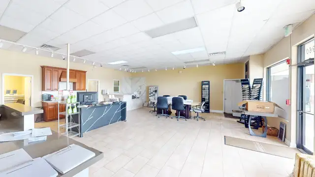 5960 Mounes St thumbnail 4