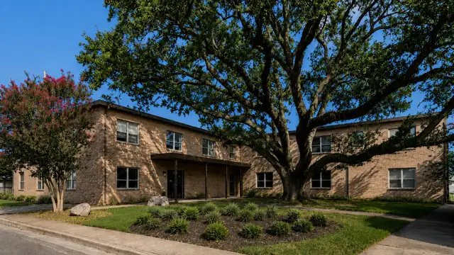 124 Heymann Blvd #203 thumbnail 2