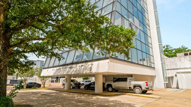 429 Murray St Tower thumbnail 2