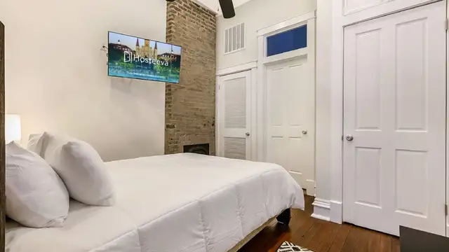 2 Unit Commercial Short Term Rental thumbnail 5