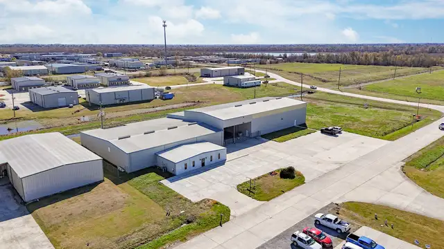 359 Equity Blvd thumbnail 4