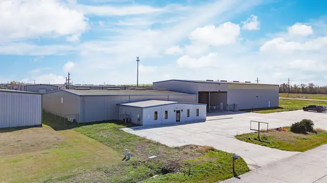359 Equity Blvd thumbnail 5