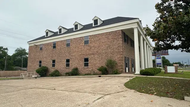 Youree - Stoner Office Building thumbnail 5