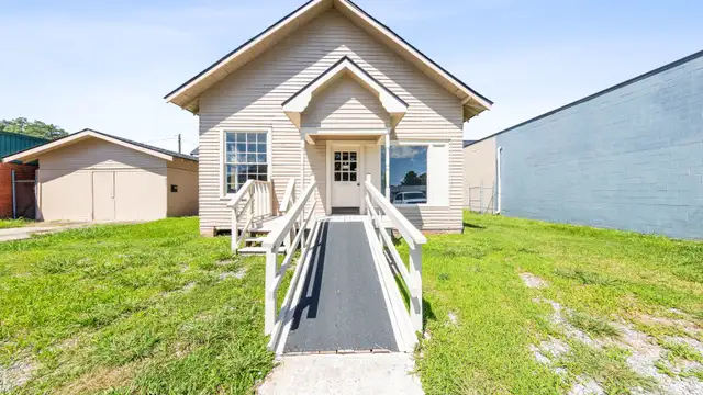 813 N Parkerson Ave thumbnail 2