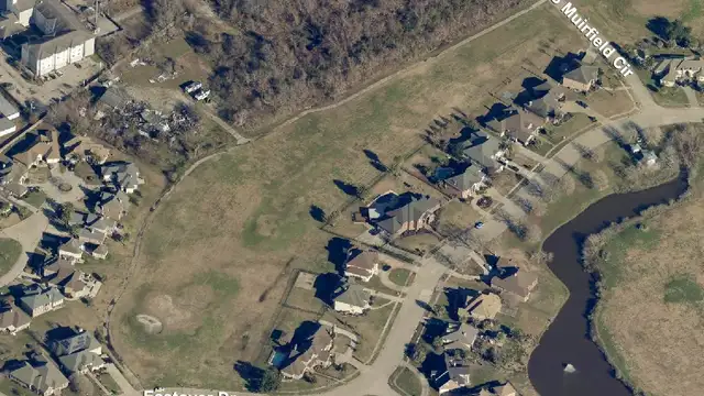 Eastover Dr thumbnail 2