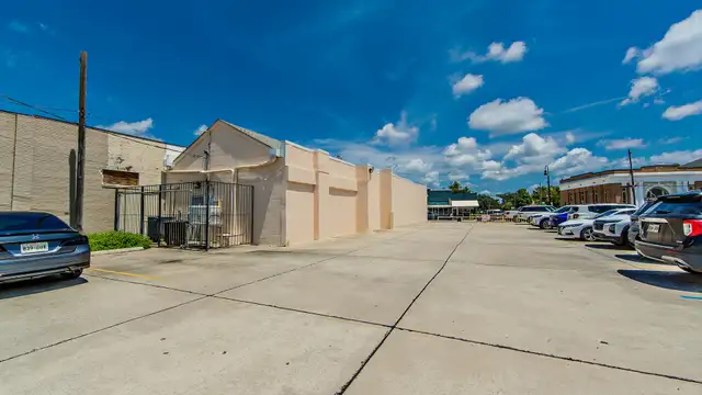 7816 Main St thumbnail 4