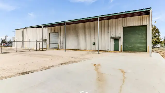 302 Toledo Dr thumbnail 2