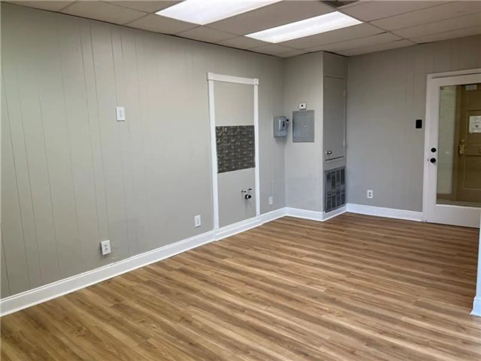 Suite 207 - Prime Veterans Blvd Office Space