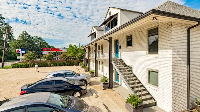 Mid-City Office Space | Utilities Included thumbnail 3