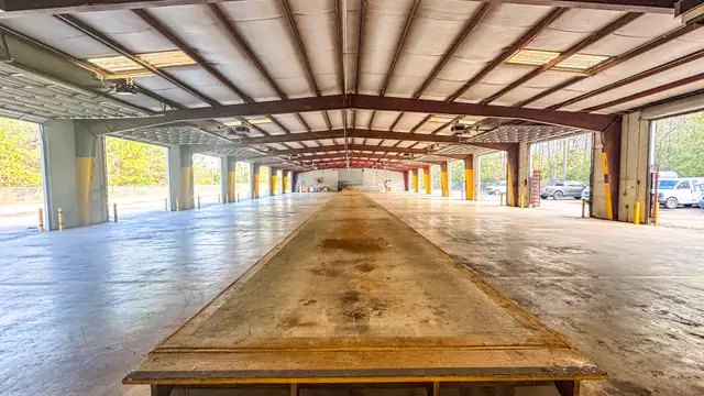Northpark Office/Warehouse thumbnail 5