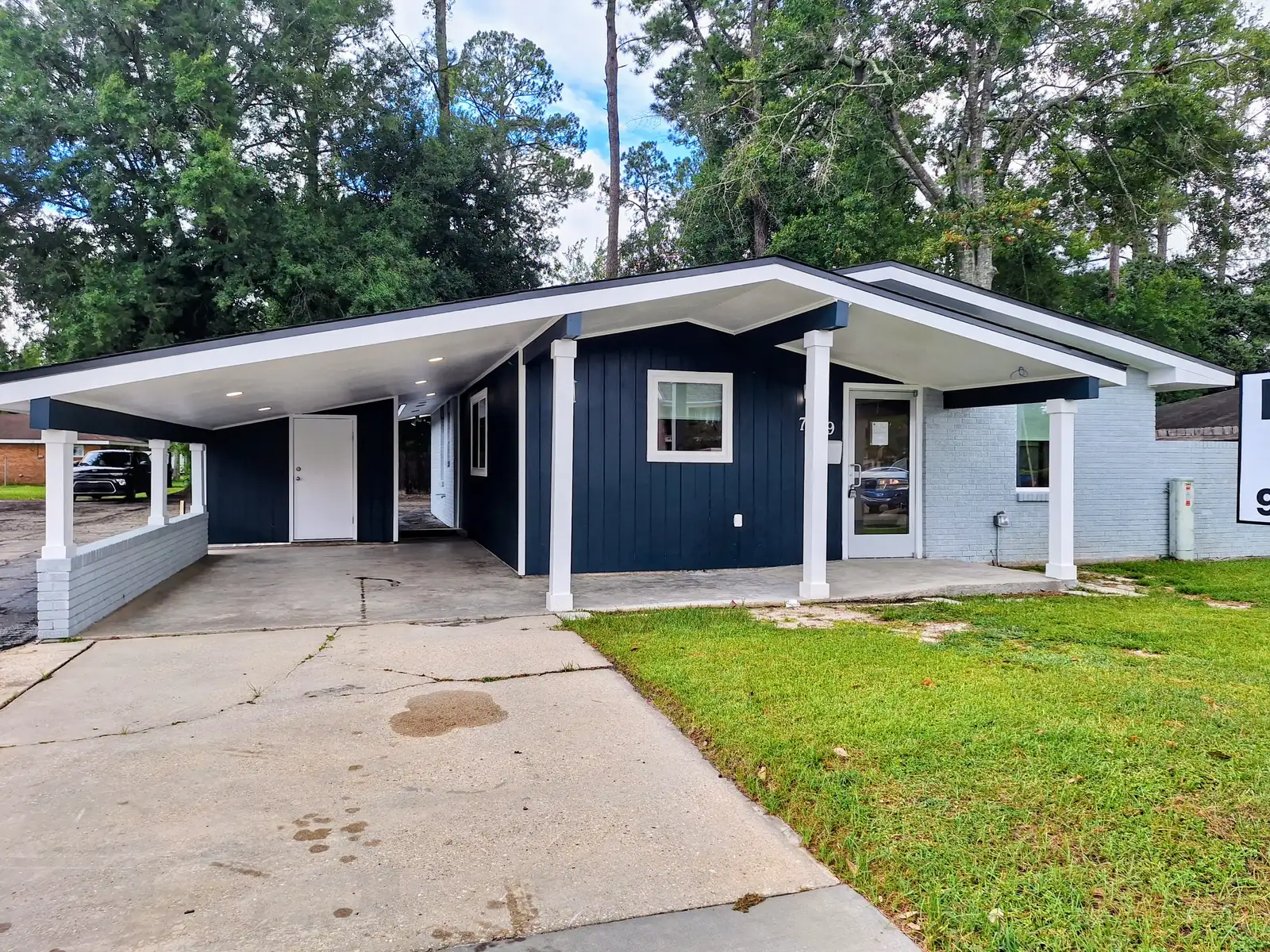 739 Gause Blvd