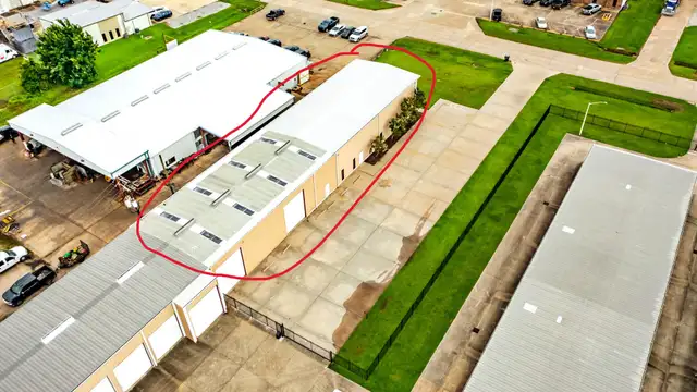 204 Venture Blvd. thumbnail 5
