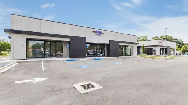 4533 Johnston St thumbnail 2