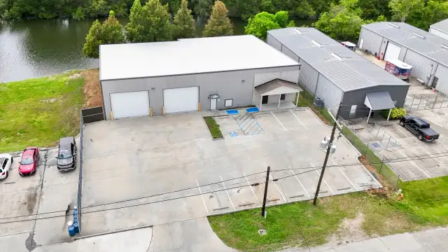 Industriplex Office Warehouse with 3 Phase Power thumbnail 5