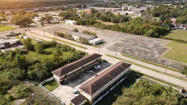 Turn Key 12 Unit Apartment Complex For Sale thumbnail 3