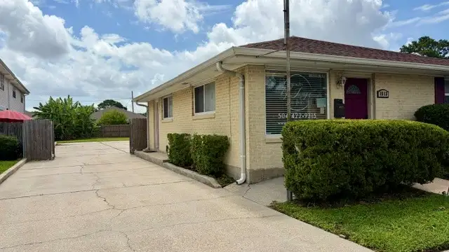 1513 Clearview Pkwy. thumbnail 4
