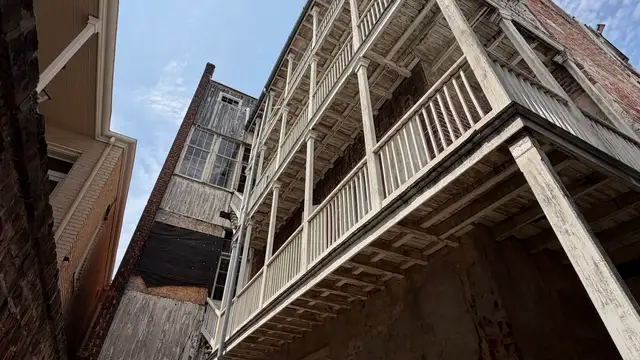 532 N Rampart St. thumbnail 3