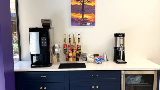 Suite 200 - Holiday Square Office thumbnail 4