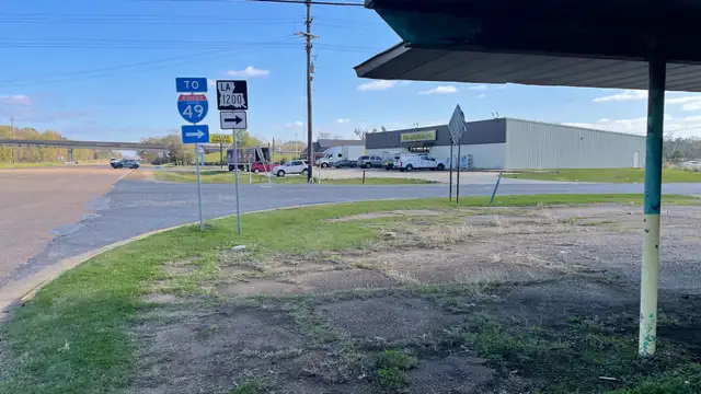 Boyce, LA Commercial Property 107 Pacific Ave thumbnail 3