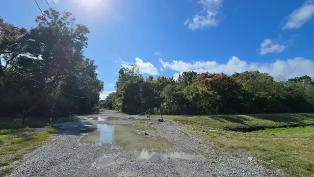 Helis Dr Helis-Live Oak Manor thumbnail 2
