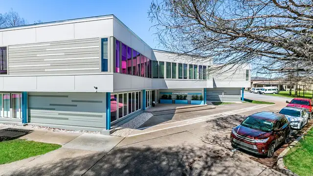 Professional Office Space For Lease thumbnail 2