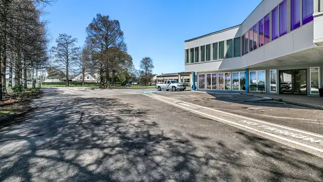 Professional Office Space For Lease thumbnail 4