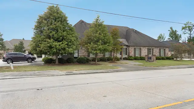 10211 Siegen Lane Building 1 thumbnail 4