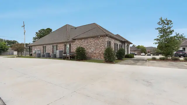 10211 Siegen Lane Building 1 thumbnail 5