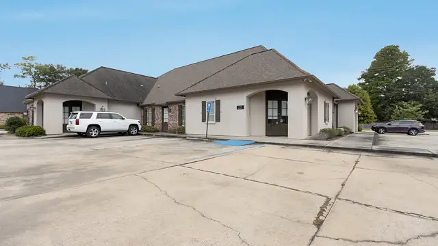 10211 Siegen Lane Building 1 thumbnail 2