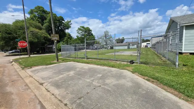View image 21