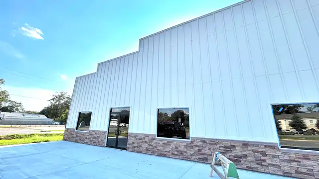 Modern Office / Retail Space – Delivered Fully Updated thumbnail 3