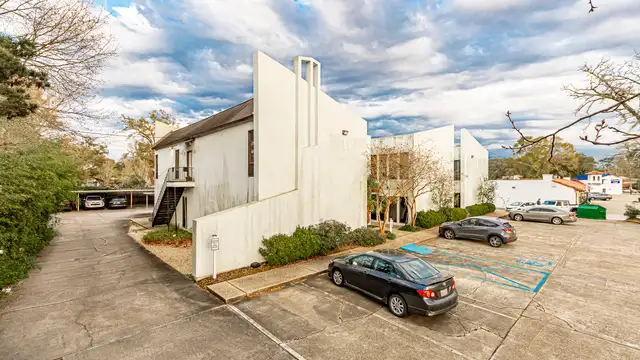 Best Value Mid City Office | Great Parking, Full Service ! thumbnail 4