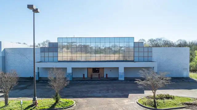 4708 Robinson Rd thumbnail 3