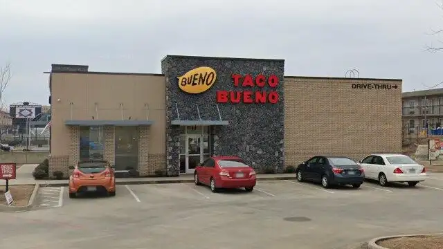 Vacant Taco Bueno thumbnail 2