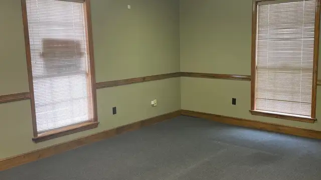 11823 Market Pl Ave thumbnail 4