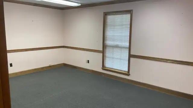 11823 Market Pl Ave thumbnail 5