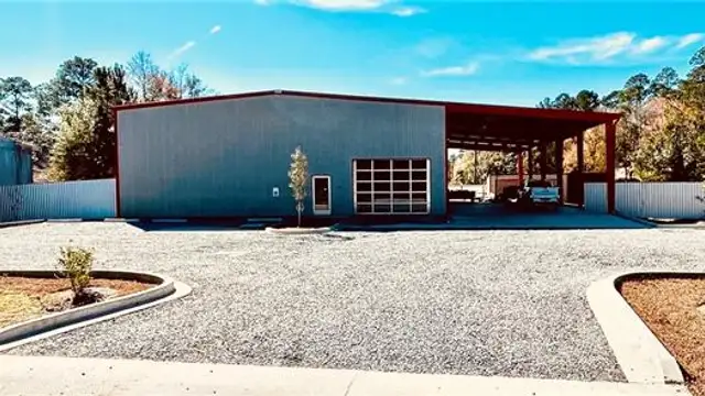 31052 US-190 thumbnail 2