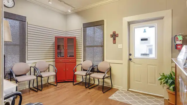 207 N Luke St thumbnail 4