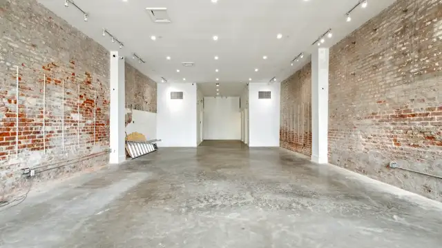 French Quarter Retail For Lease thumbnail 4